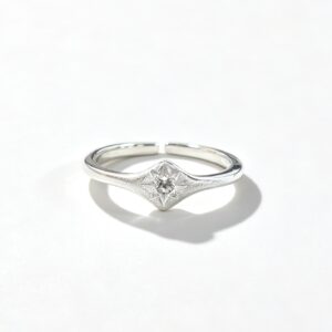 diamond shaped frosted finish ring